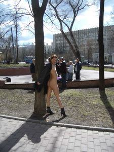 Nude in Public - Crowd Pleaser!q6xg68ncko.jpg