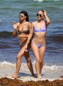 Danielle Herrington â€“ Bikini Candids on the Beach in Miami-16xvflj1sr.jpg