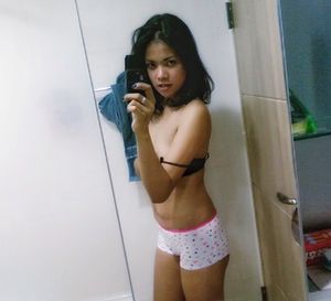 Maria - An Asian Girlfriend-b7ahklwk6z.jpg