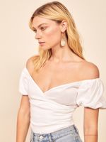 44890611_sabi-horn-statement-hoop-earrin