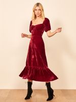 44890706_suzanne-dress_crimson_4.jpg