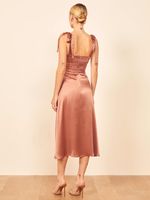 44890737_tuileries-dress_praline_4.jpg